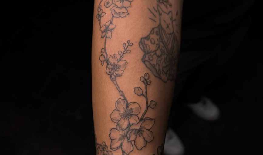 Fine Line Tattoo